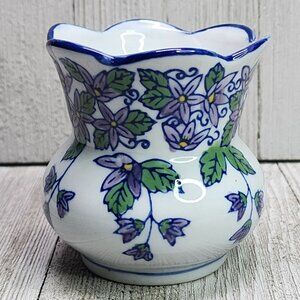 Vintage Chinese Pottery Vase Floral Design Blue Scalloped Edge 3'' Tall